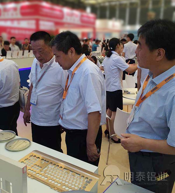 手机福利看片鋁業展會現場